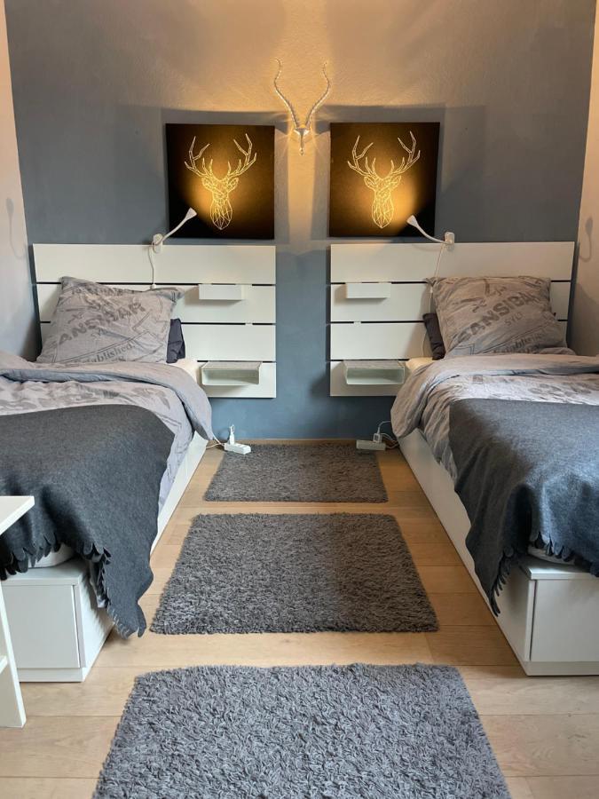 Appartment 53Qm Im Architektenhaus - 2 Schlafzimmer Mit Kueche Und Bad, Nur 2Min Von A8 - Ruhig Und Modern Irschenberg Exterior foto